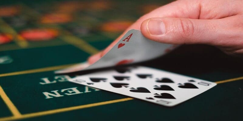 Cách chơi Blackjack đơn giản chi tiết hiện nay